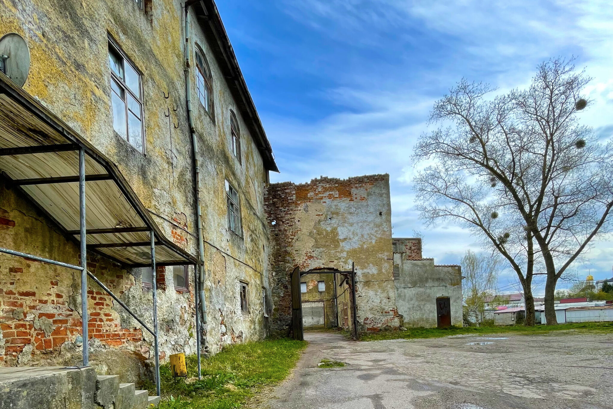 Замок лабиау. Лабиау Калининградская область. Капелла Лабиау.